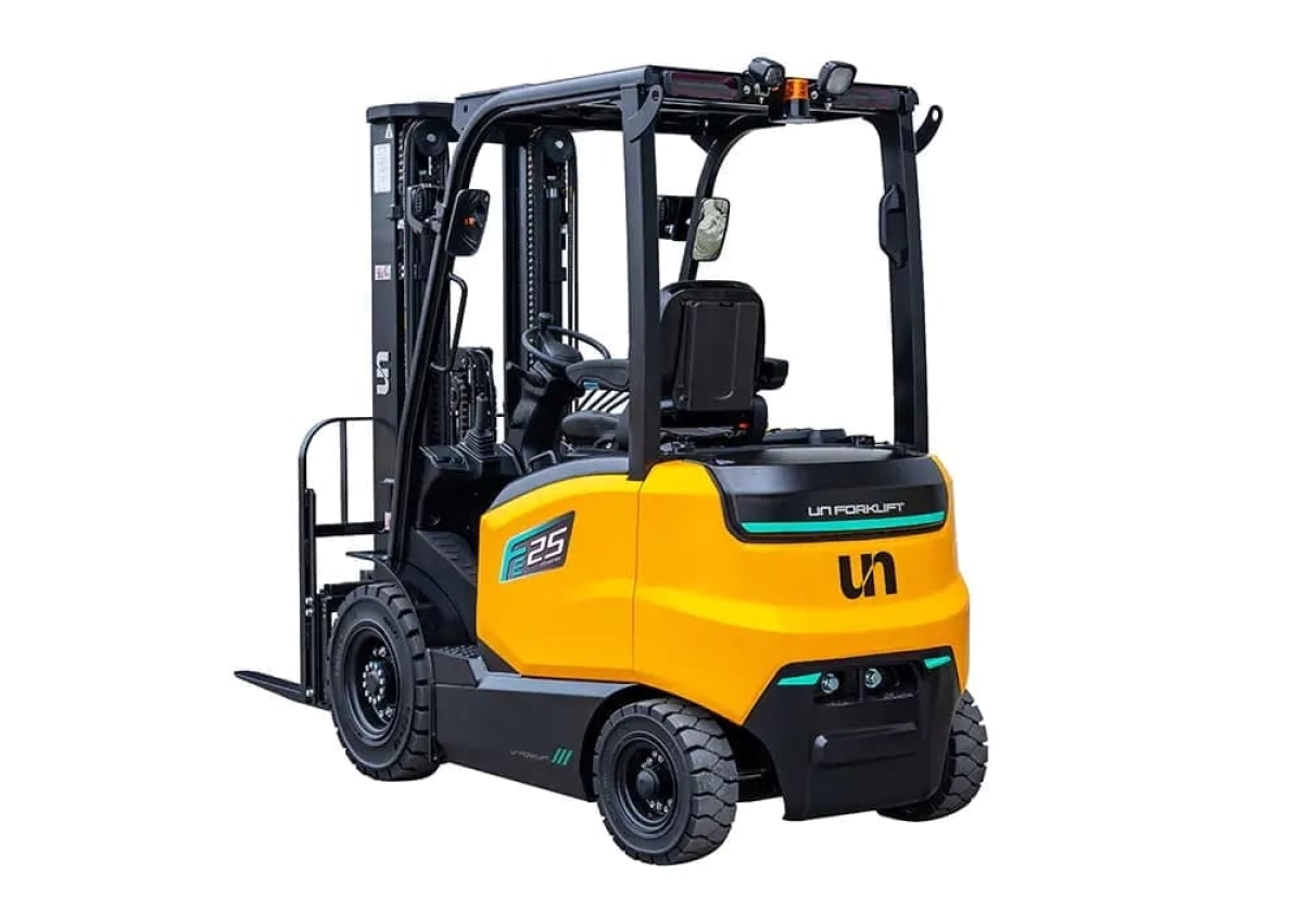  Carretilla elevadora eléctrica FE Series con batería de tracción y litio (1.500–3.500 kg)